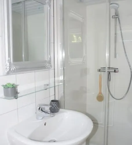 Cosy Forest Hideout @ Veluwe 푸텐